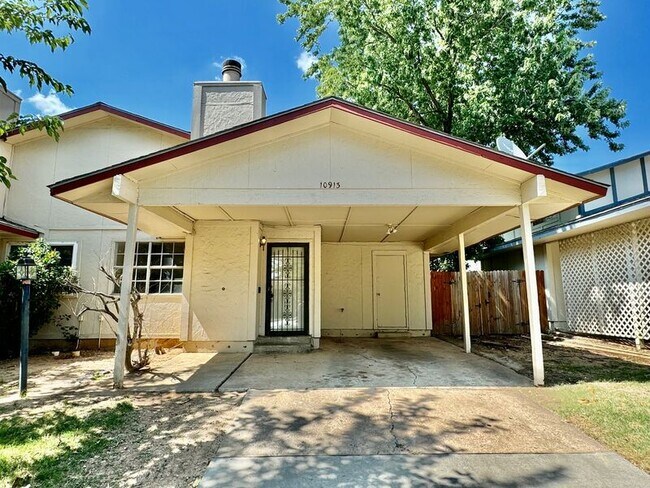 Building Photo - 10913 E 16th St