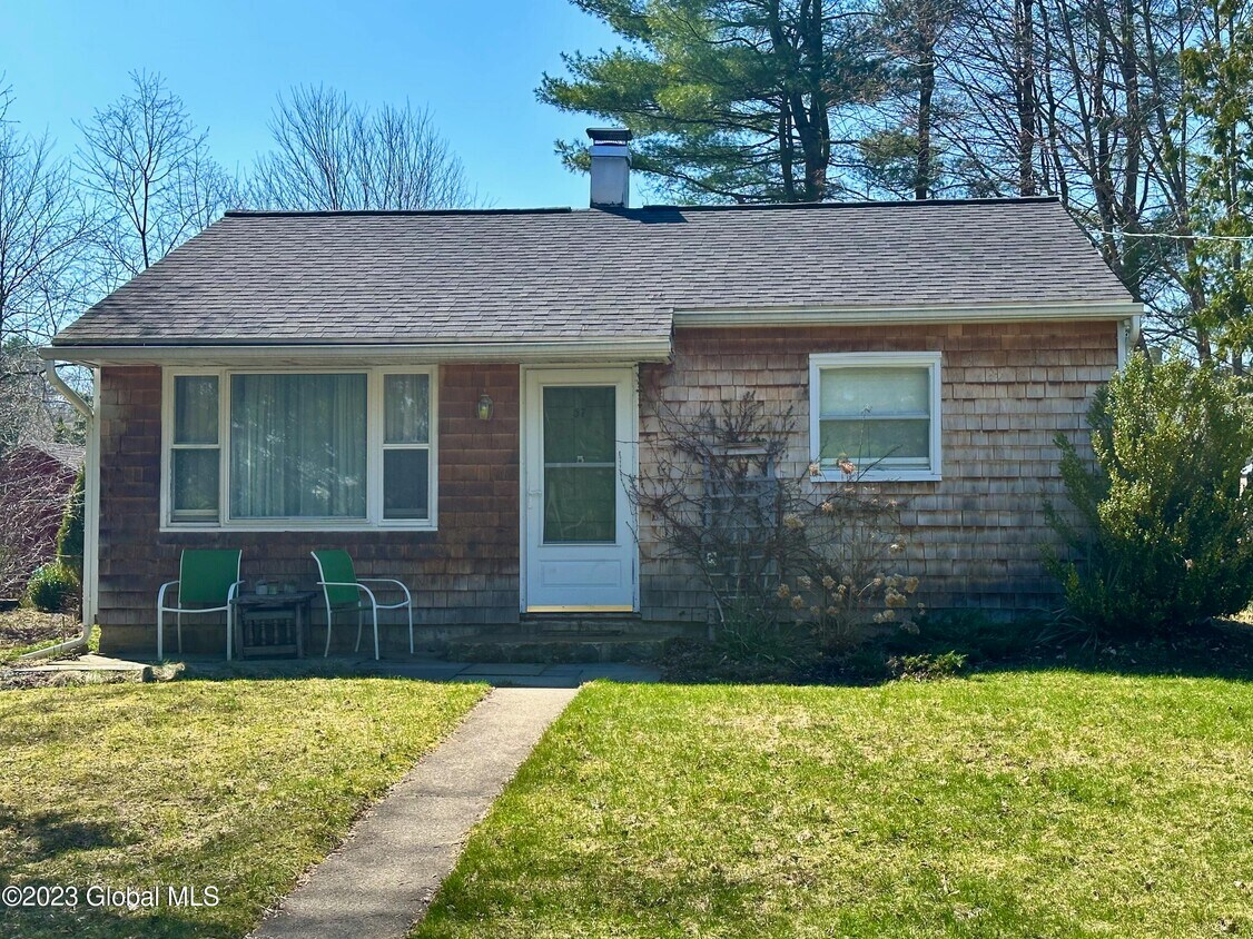 Primary Photo - 57 Van Dorn St