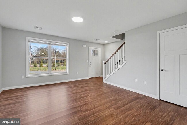 Foto del edificio - 120 HART Ln