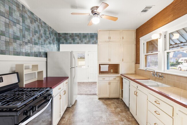 Building Photo - Charming Chico Home Near Bidwell Park