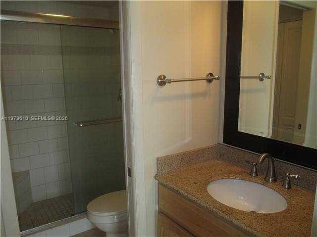 Building Photo - 3710 Inverrary Dr