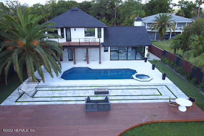 Foto principal - 362 Roscoe Blvd N