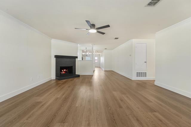 Foto del edificio - 6409 Saddleback Dr