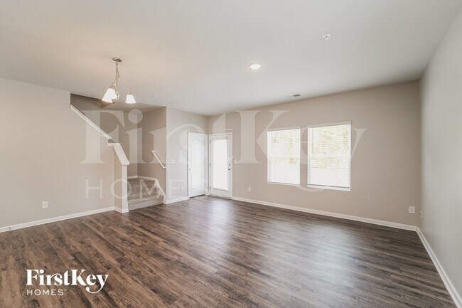 Building Photo - 2043 Cypress Village Dr NW