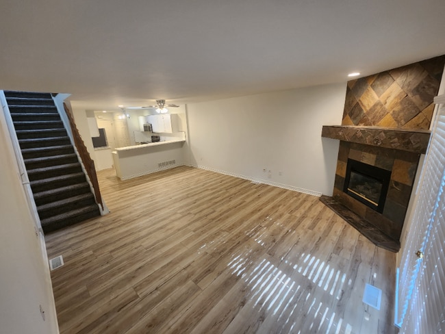 Building Photo - 11530 W 70th Pl