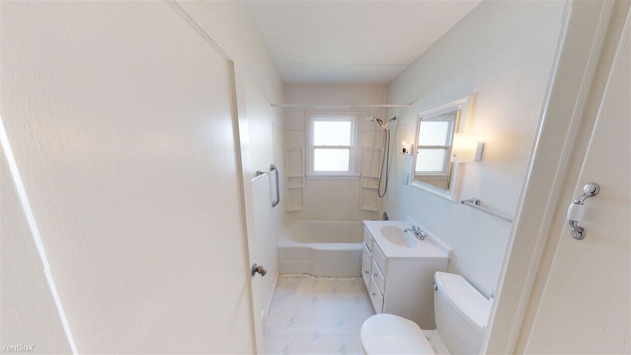 Primary Photo - 2 br, 1 bath Duplex - 820 N 10th St