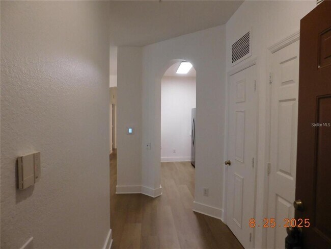 Building Photo - 6100 Stevenson Dr