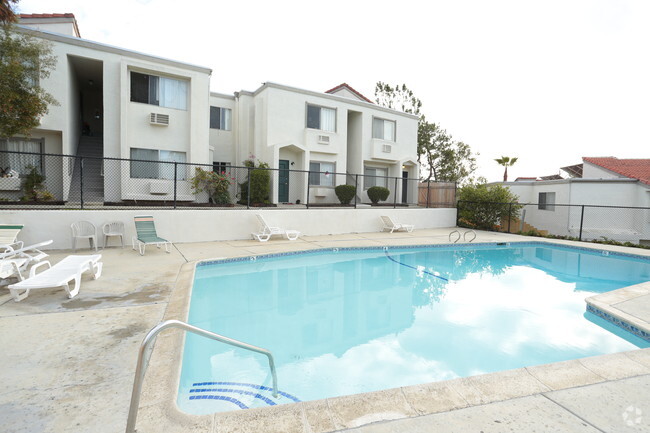 Piscina - Canyon Creek Apartments