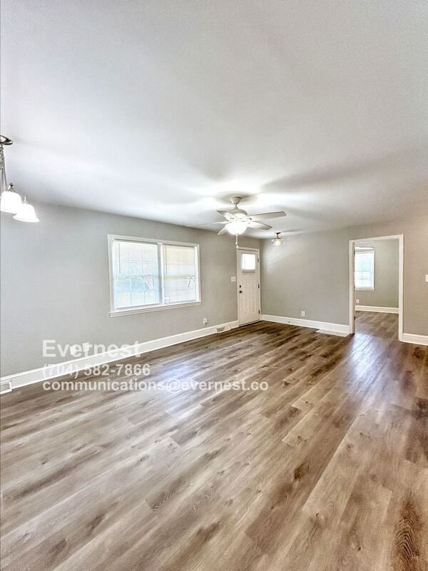 Building Photo - 622 Deese Rd