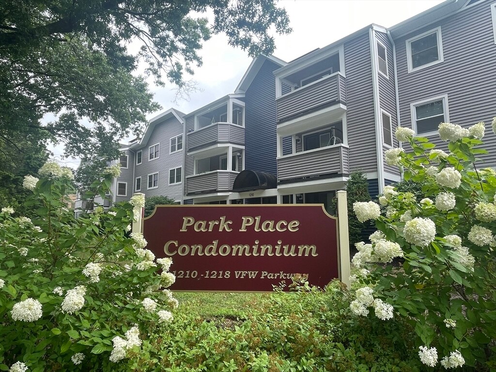 Primary Photo - 1210 VFW Parkway