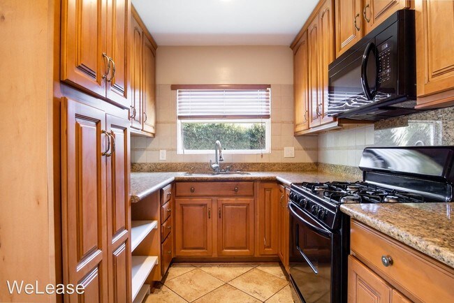 Building Photo - 3 br, 1 bath House - 4373 Logan Avenue