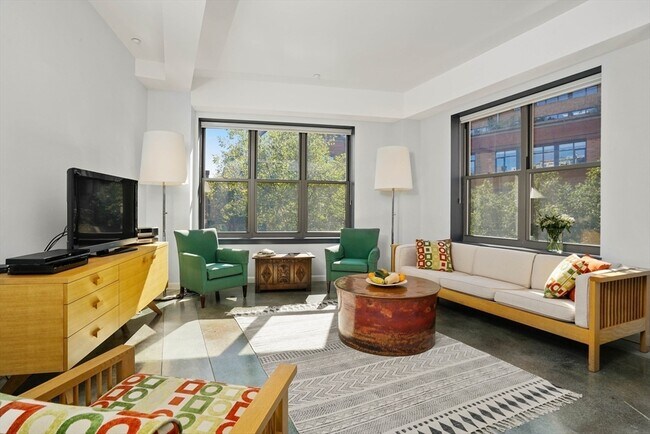 Foto del edificio - 1166 Washington St