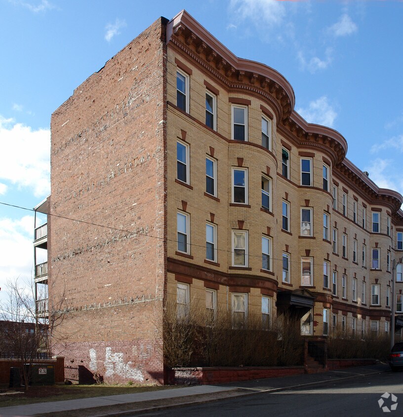 294 Elm St, Holyoke, MA 01040 Apartments in Holyoke, MA
