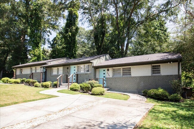 Building Photo - Beautifully Renovated 2bd/1ba on Quiet Str...