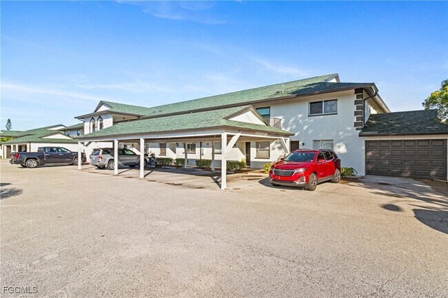 Foto del edificio - 1429 Cape Coral Pkwy W