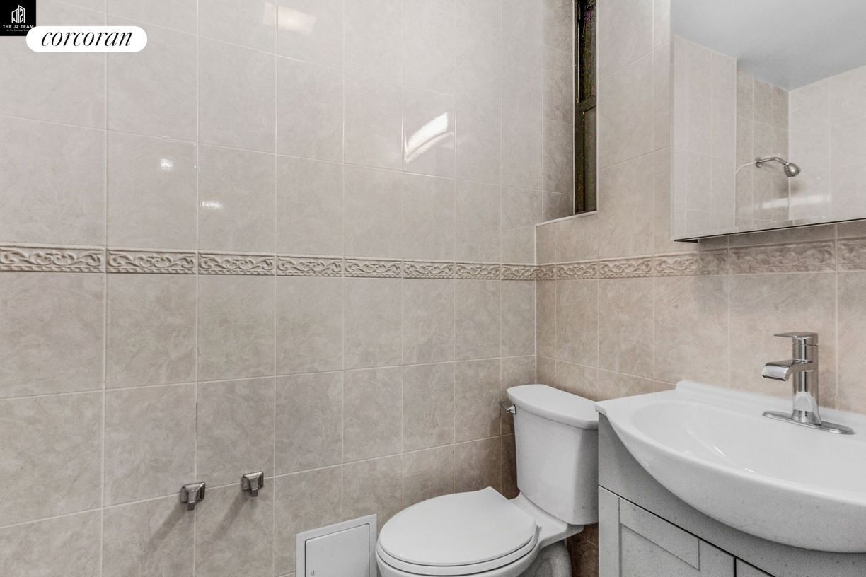 Foto del edificio - 486 E 74th St