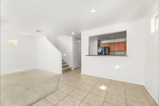 Building Photo - 10560 E Pleasant Pasture Dr