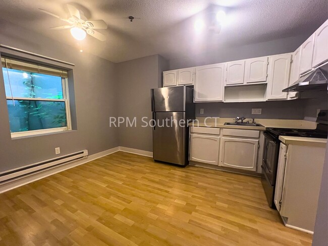 Building Photo - Downtown Wallingford – 1 Bedroom