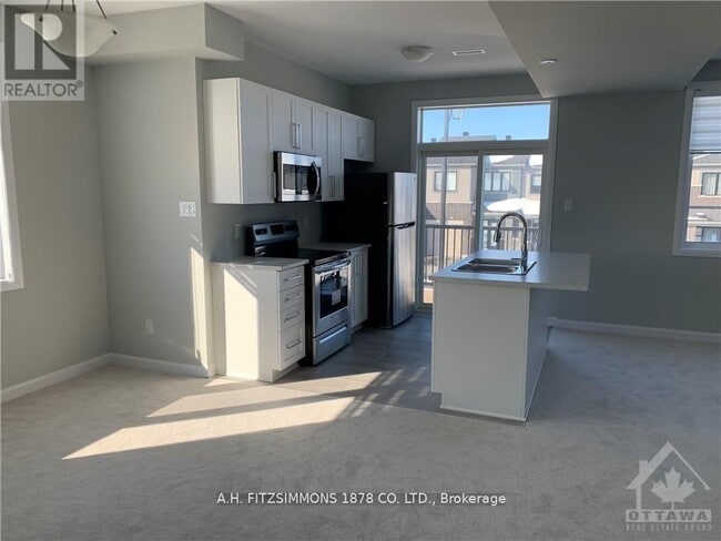 Building Photo - 100 Teelin Cir