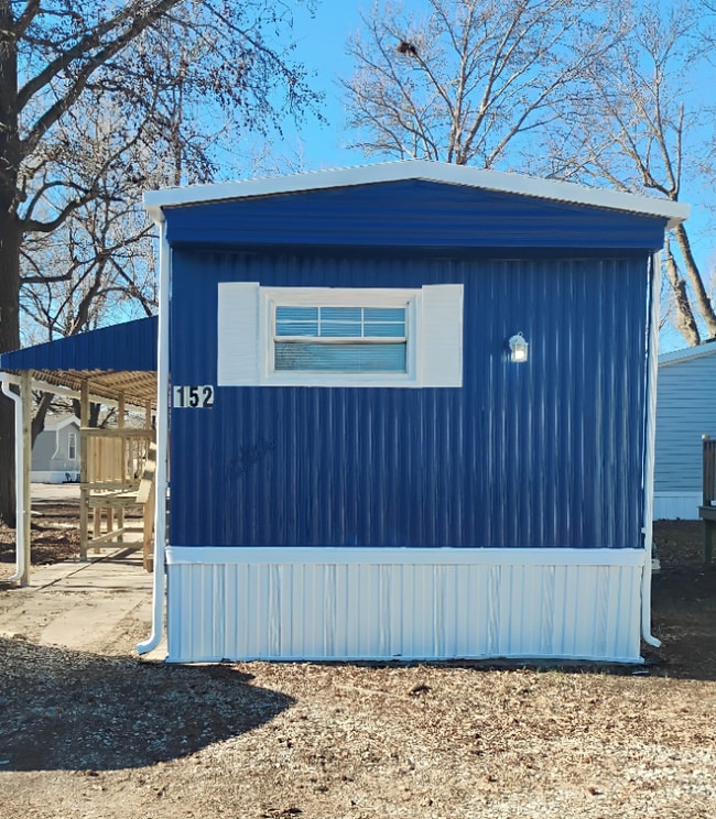 Building Photo - 152 Rainbow Dr