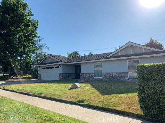 Building Photo - 2233 Angelcrest Dr