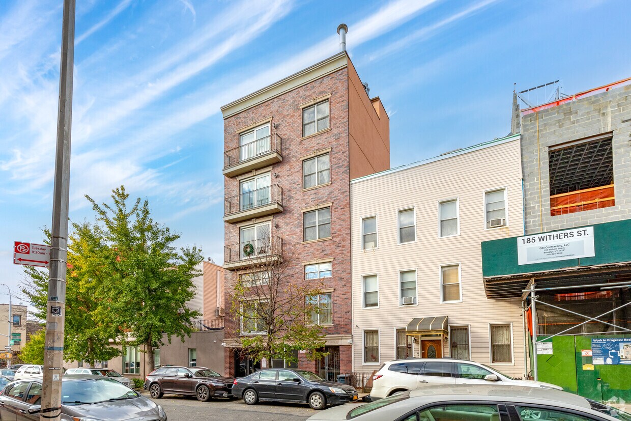 Primary Photo - 181 Withers St
