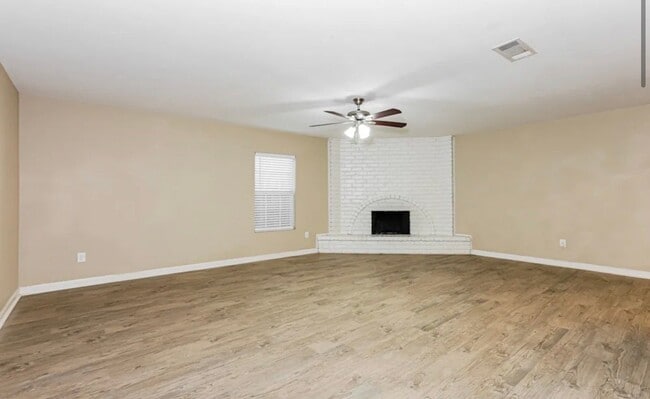 Building Photo - 2309 Tallowood Ct