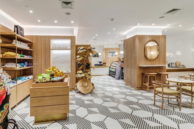 Building Photo - 6801 Collins Ave