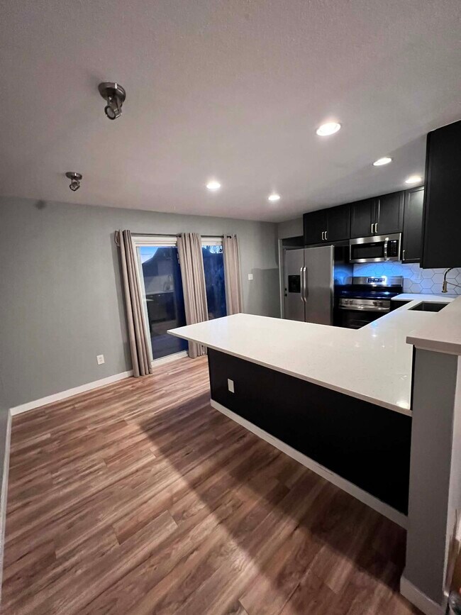 Foto del edificio - 4615 Frost Dr