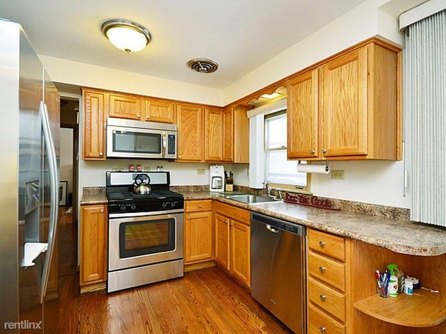 Foto del edificio - 2 br, 1 bath Apartment - 5935 N Odell Ave