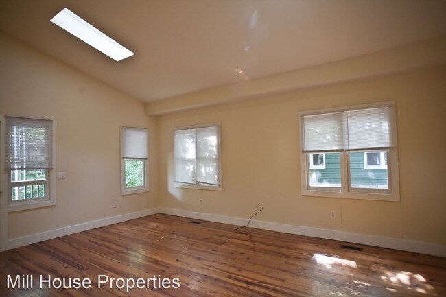 Building Photo - 4 br, 3 bath House - 114 Creel St