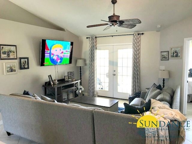 Building Photo - Great 3 Bedroom Duplex in Holley By The Sea