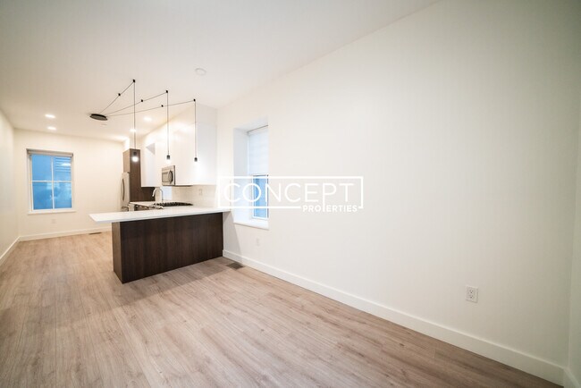 Foto del edificio - 1474A Tremont St. Unit 1