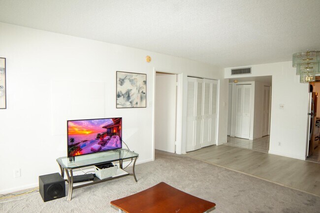 Foto del edificio - 3301 NW 47th Terrace