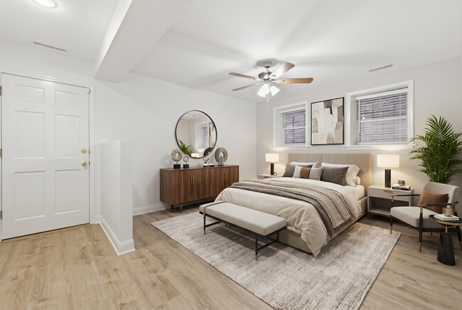 Master Bedroom - 3327 N Kenmore Ave