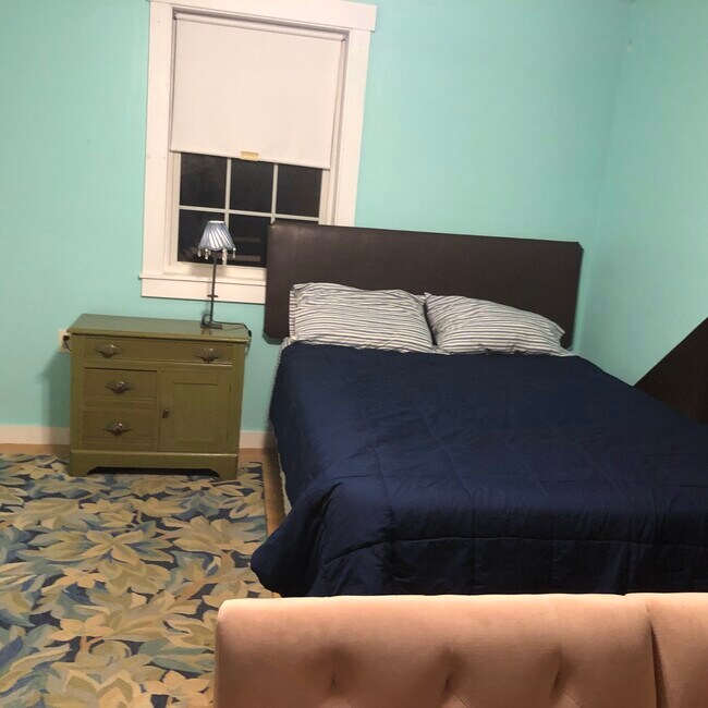Bedroom alcove - 97 Mast Rd