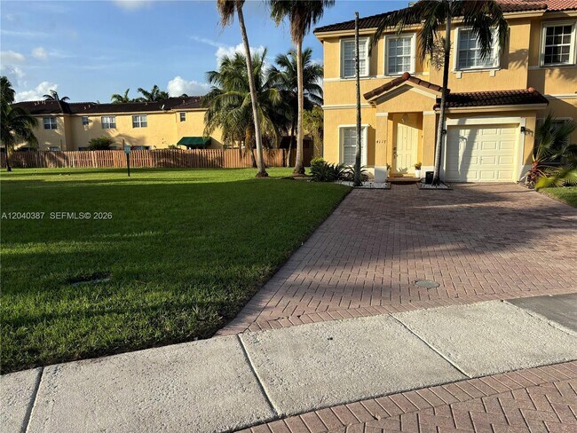 Foto del edificio - 4117 NE 24th Dr
