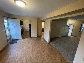 Building Photo - 2700 Albany Ct