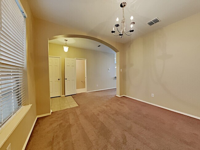 Building Photo - 1116 Sweetwater Dr