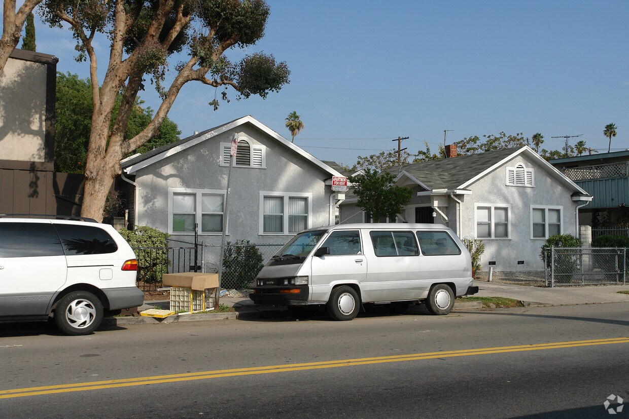 Building Photo - 716-720 N Ardmore Ave