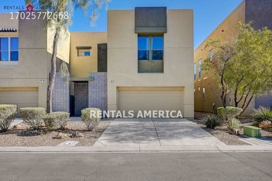 HOME TO THIS STUNNING TOWNHOME IN Townhouse for Rent in