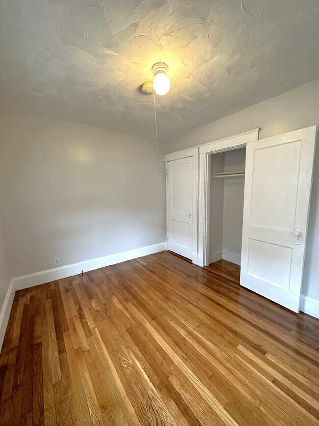 Foto del edificio - 66 Raycroft St