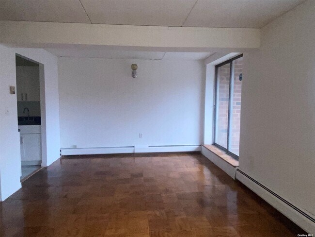 Building Photo - 100 Clinton Ave