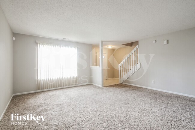 Foto del edificio - 8942 Leffler Ln