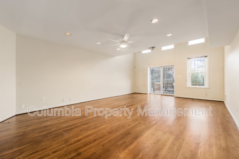 Photo - 127 11th St NE