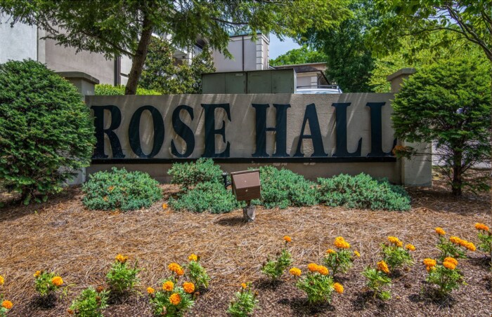 Primary Photo - Rose Hall 2 bedroom condo, convenient loca...