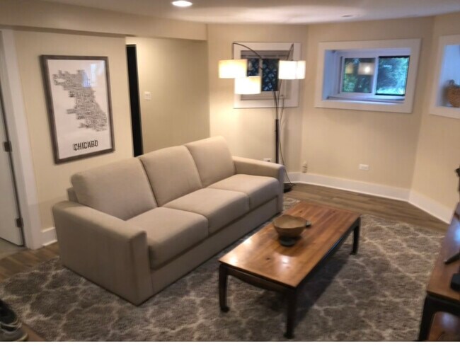 Foto del edificio - 3614 N Hoyne Ave