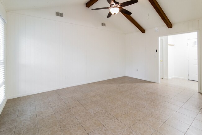 Foto del edificio - 4508 Outwood Dr