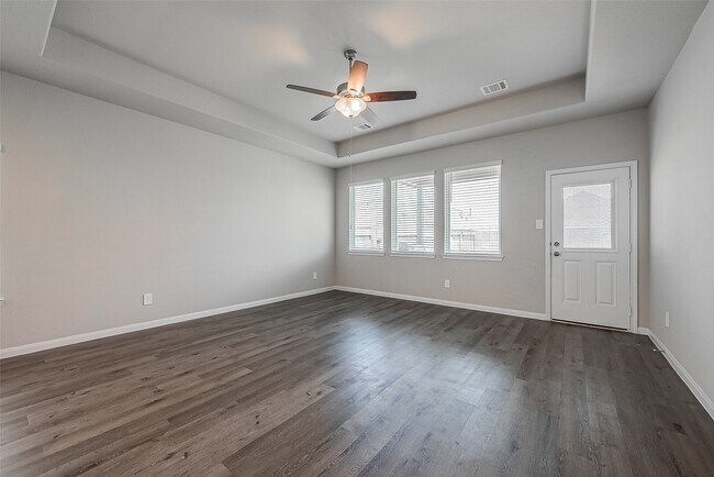 Foto del edificio - 5619 Brooklyn Rose Dr