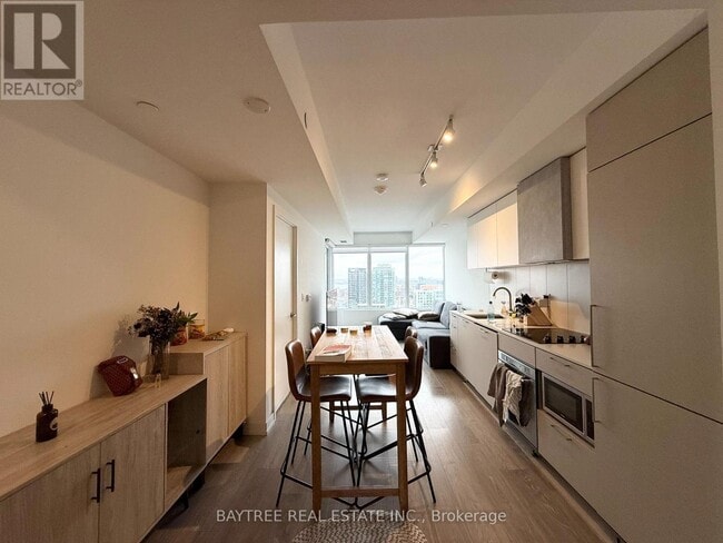 Building Photo - 19 Western Battery Rd